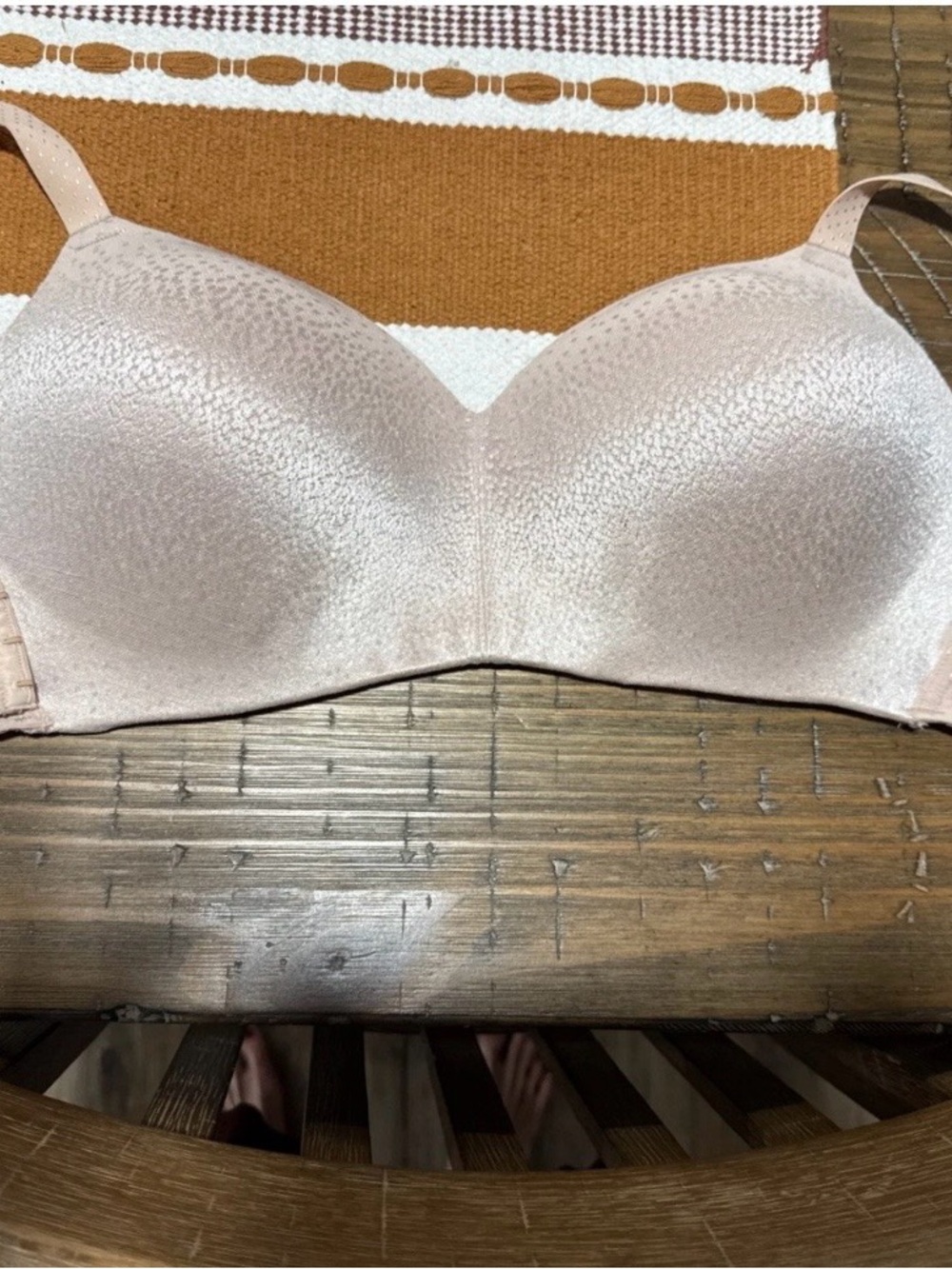Elegant Wacoal nude T-Shirt Bra - Women's Intimates, Size 40D